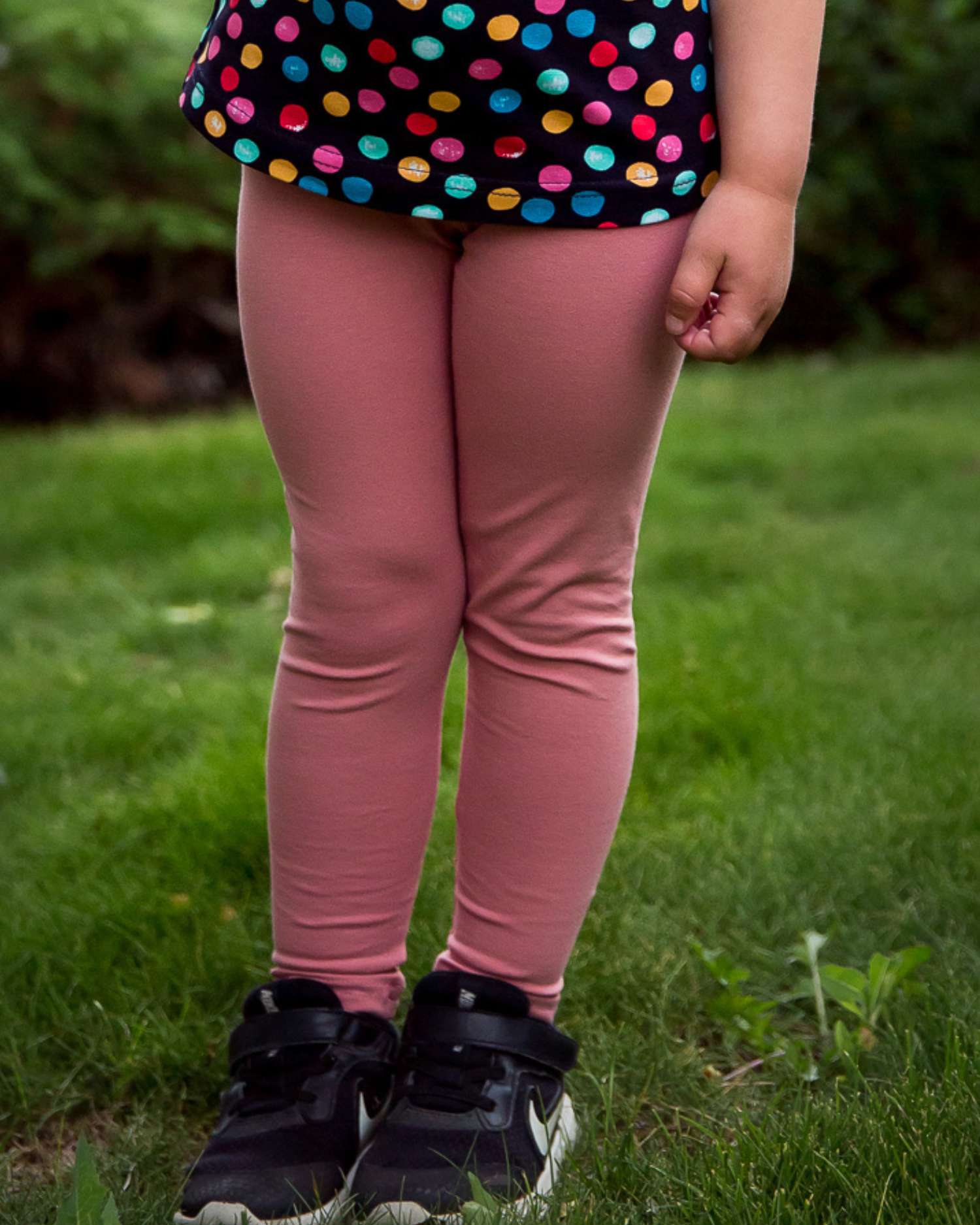 Children's leggings, blue with polka dots