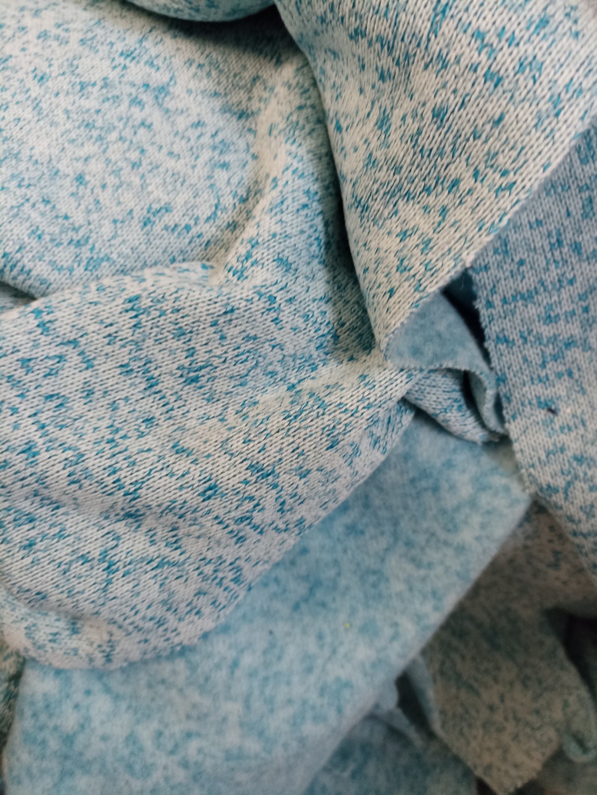 Zvyšky prestrih bavlnených úpletov s elastanom (tričkoviny), 1 kg, Váš mix farieb