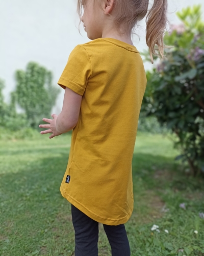 Girl's T-shirt, short sleeve, mustard