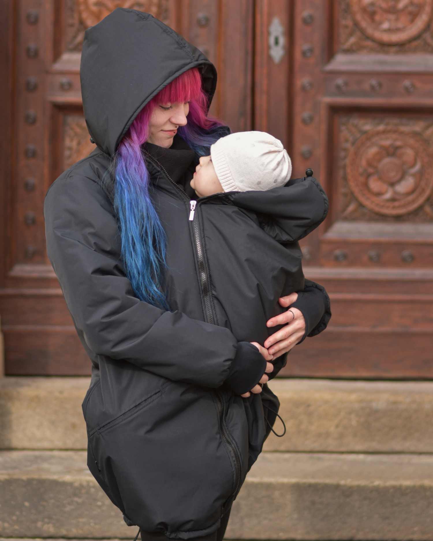 Zimný kabát na obdobie tehotenstva a nosenie detí Freya, čierny