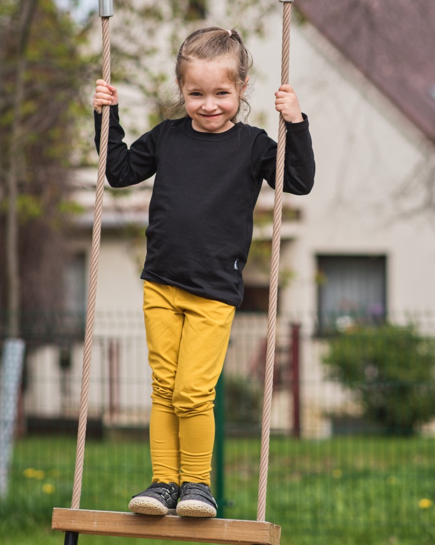 Children's leggings, colored polka dots